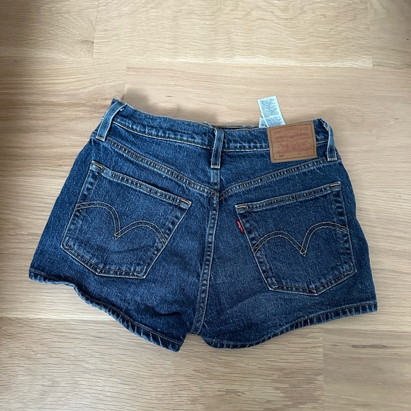 Levi’s Classic Blue Denim Women's Shorts - Picture 8 of 8